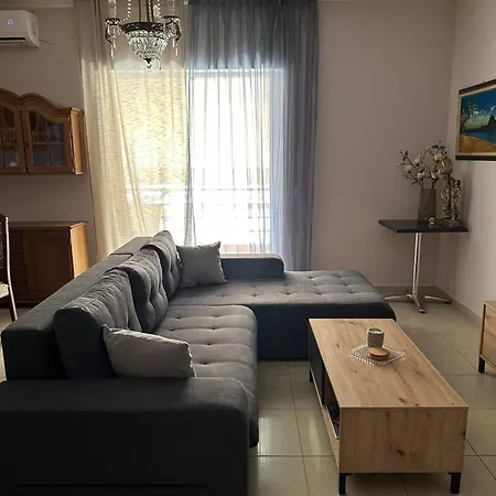 Artistic Retreat * נאפפליו