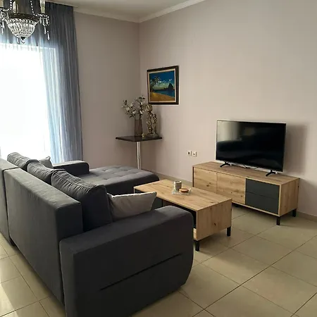 Artistic Retreat נאפפליו