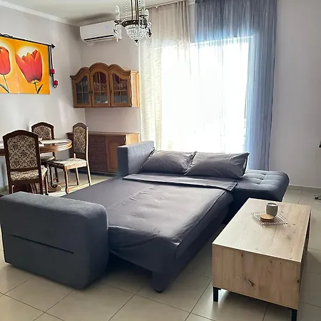 Artistic Retreat נאפפליו