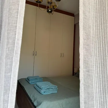 Artistic Retreat דירה *