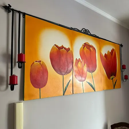 Artistic Retreat דירה *